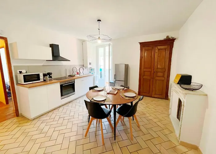 T2 Centre Apartament *